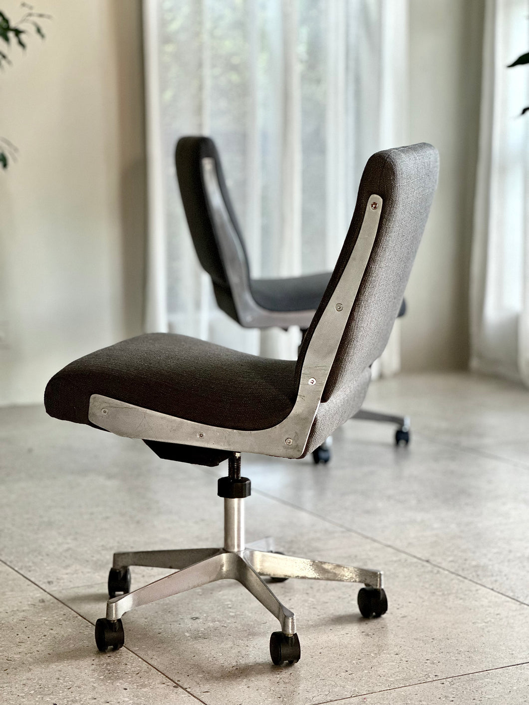 Cast Aluminium Rolling Office Chairs
