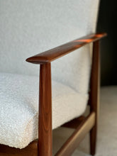 Load image into Gallery viewer, Mid-Century Lounge Chair | Attributed to Knoll Antimott
