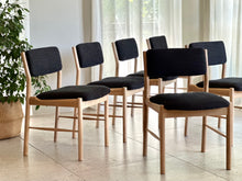 Load image into Gallery viewer, Oak Six Seater Dining Set
