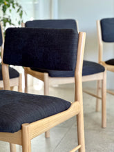 Load image into Gallery viewer, Oak Six Seater Dining Set
