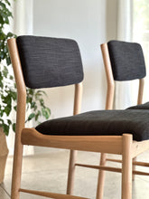 Load image into Gallery viewer, Oak Six Seater Dining Set
