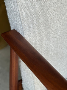Mid-Century Lounge Chair | Attributed to Knoll Antimott