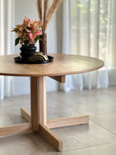 Load image into Gallery viewer, Oak Six Seater Dining Set
