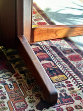 Load image into Gallery viewer, DS Vorster Round Extendable Table &amp; Six Matching Chairs
