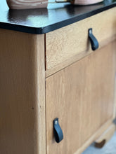 Load image into Gallery viewer, Pair of Oak Bedside Cabinets
