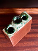 Load image into Gallery viewer, Retro Stem Vase
