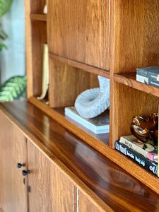 Versatile Mid-Century Cabinet / Wall Unit / Drinks Cabinet