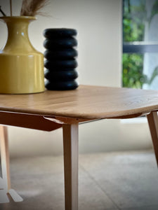 Grand Windsor, Ercol Model 444, Extendable Dining Table