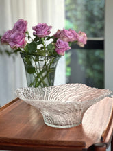 Load image into Gallery viewer, Finnish Pertti Kallioinen Glass Bowl
