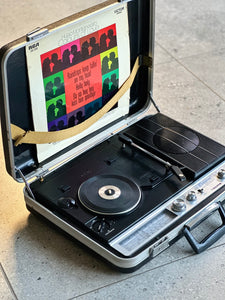 Retro Silver Series “Briefcase” Record Player and Radio