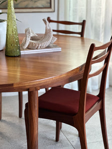 Mid-Century Round Extendable Dining Table