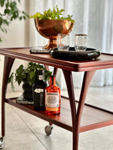 Load image into Gallery viewer, Stylistic Pedestal Copper Bowl with Removable Grid
