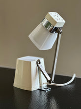 Load image into Gallery viewer, Taki Light &quot;Iris&quot; - Table Lamp
