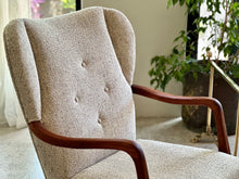 Load image into Gallery viewer, Mid-Century Semi-Wingback
