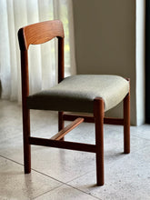 Load image into Gallery viewer, Set of Eight Artecasa Dining Chairs
