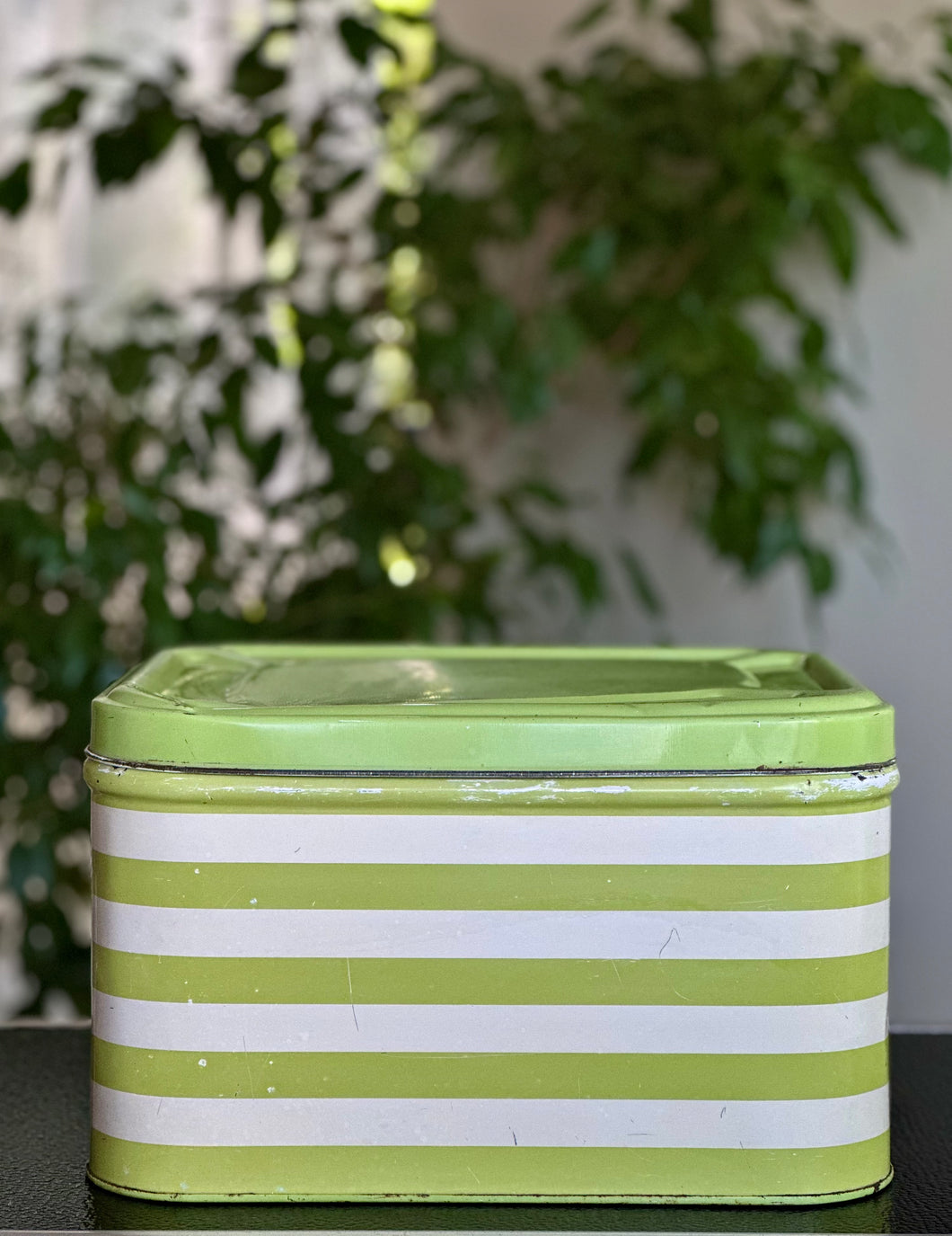 Retro Metal Bread Bin
