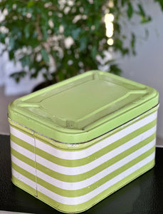 Retro Metal Bread Bin
