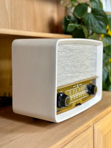 Vintage Radio With Bluetooth