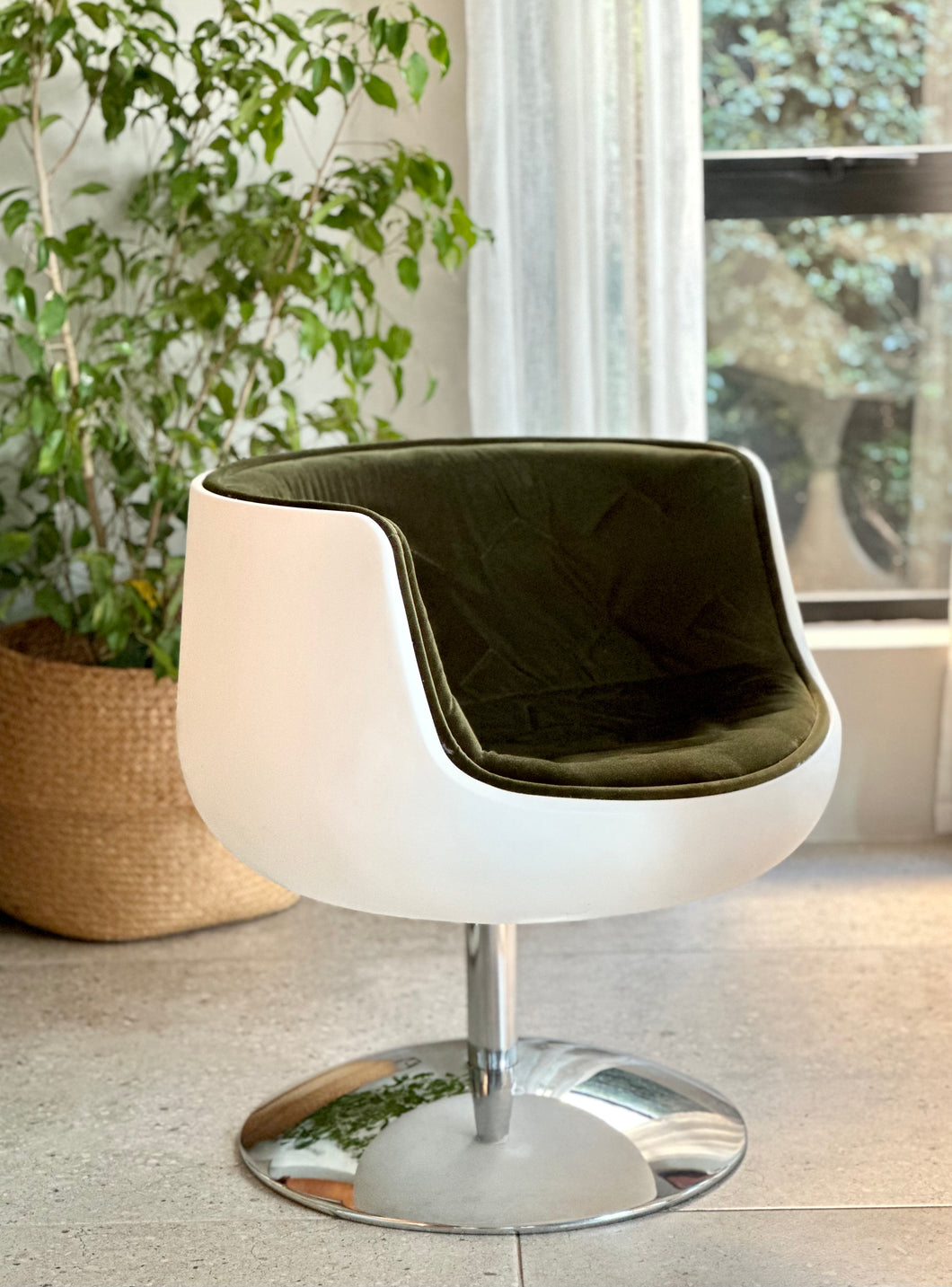 Earo Aarnio Style, Retro Semi-Ball Chair