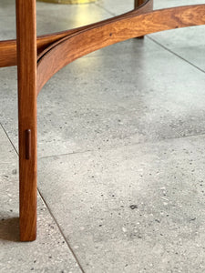 Exquisite Kallenbach Extendable Table & Eight Dining Chairs