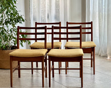 Load image into Gallery viewer, Set of 4 Ladderback Dining Chairs
