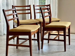 Set of 4 Ladderback Dining Chairs