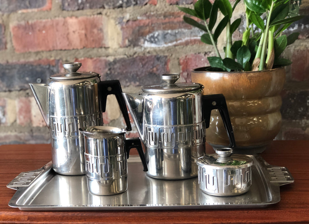 Retro steel serving set