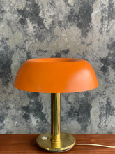 Load image into Gallery viewer, Mid-century table lamp
