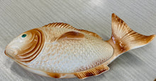 Load image into Gallery viewer, Retro Fish-Shape Casserole

