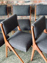 Load image into Gallery viewer, Set of 6 retro dining chairs
