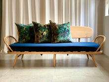 Load image into Gallery viewer, Mid-Century Lubis Daybed/Couch
