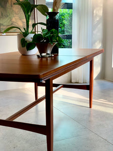 DS Vorster 60’s Dining Table