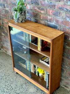 Mid-Century Bookcase / Display