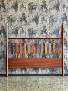 DS Vorster headboard and pedestals