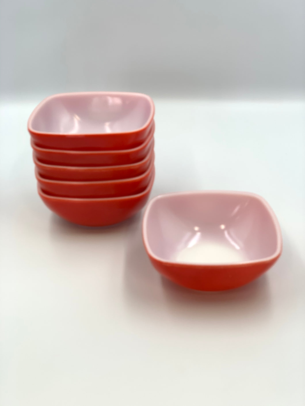 Red retro pyrex ramekin bowls