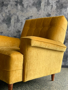 Mid-Century Pair of Lounge Armchairs