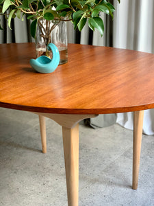 Mid-Century Oval, Extendable Dining Table