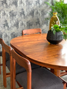 Artecasa Dining Table & Chairs