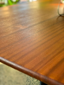 'DS Vorster' dining room table