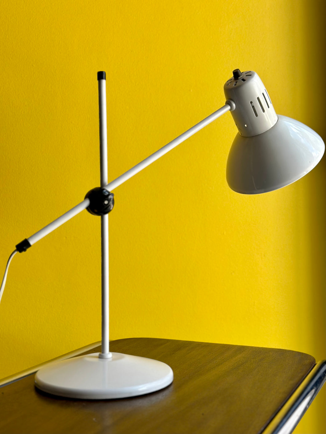 Retro White Desk Lamp