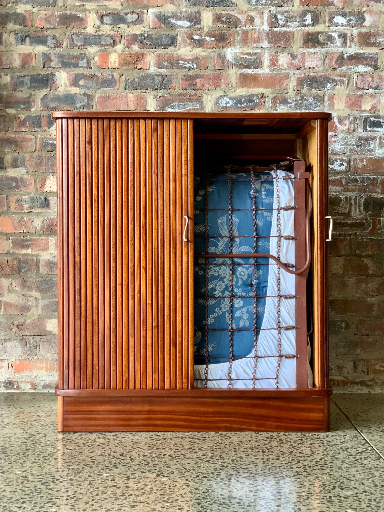 Vintage Murphy bed – RE-TREND