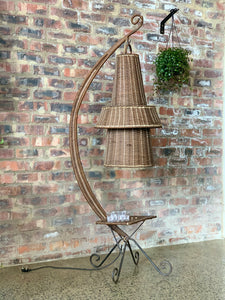 Standing lamp with hanging shade