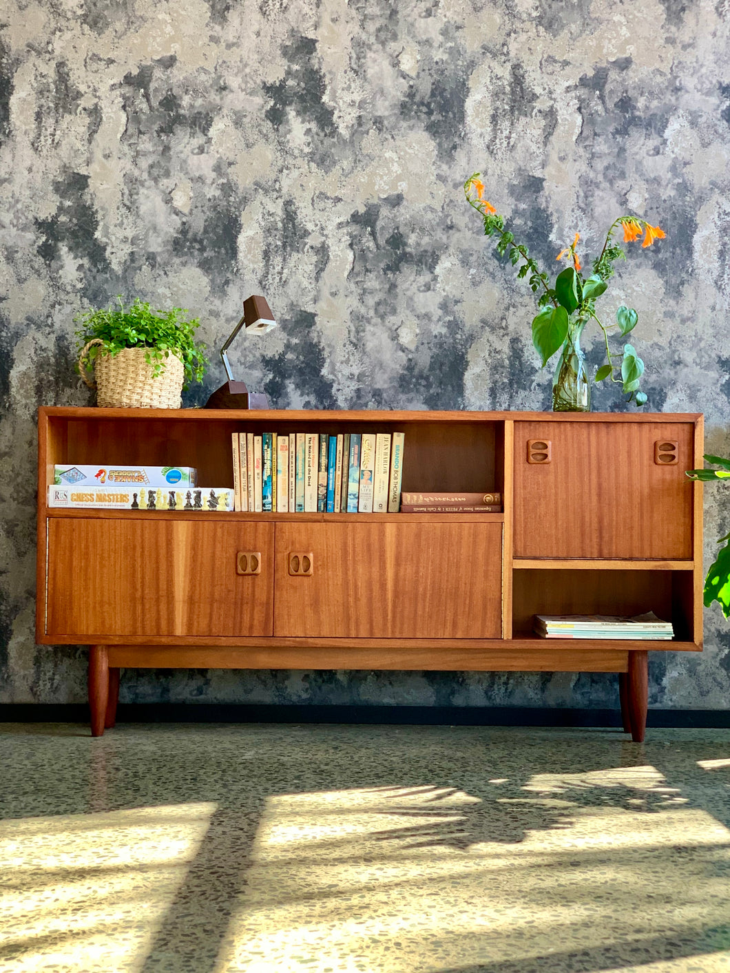 Mid-Century Shelf unit