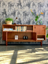 Load image into Gallery viewer, Mid-Century Shelf unit
