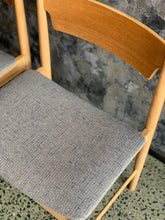 Load image into Gallery viewer, Dalescraft Dining Chairs
