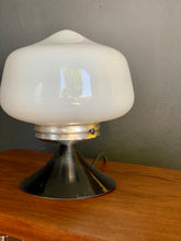 Load image into Gallery viewer, Retro Table Lamp
