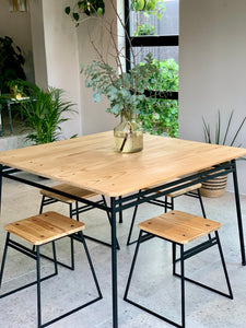 Table & Stools