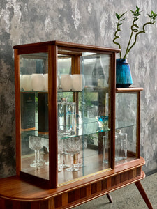 Retro display/drinks cabinet