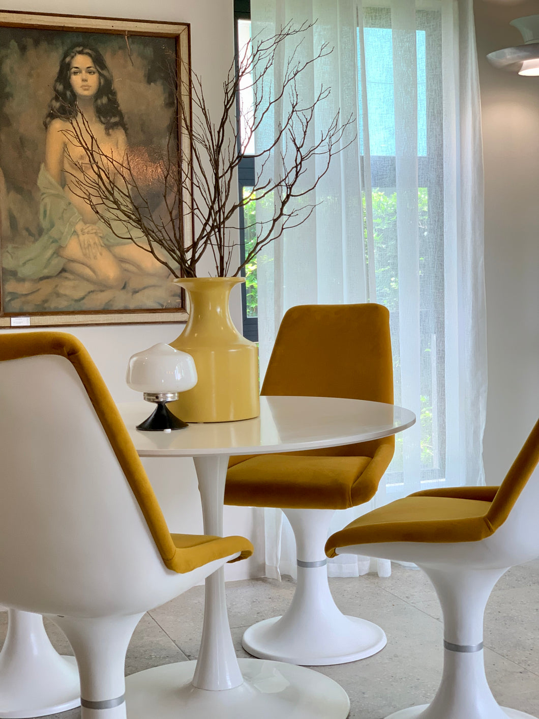 Original Mid Century Tulip Chairs with Modern Tulip Table RE TREND