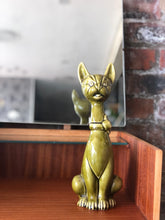 Load image into Gallery viewer, Retro ceramic cat ornament
